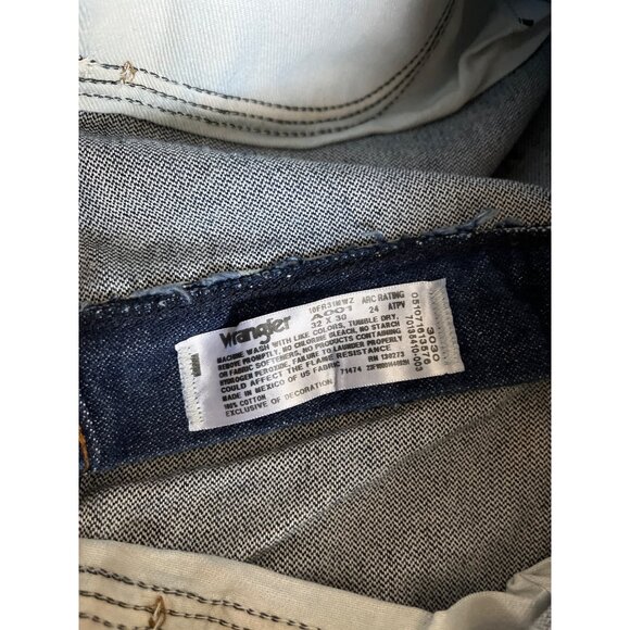 Wrangler Fire Resistant zip front denim jeans size 32x30 NWOT - Picture 6 of 8